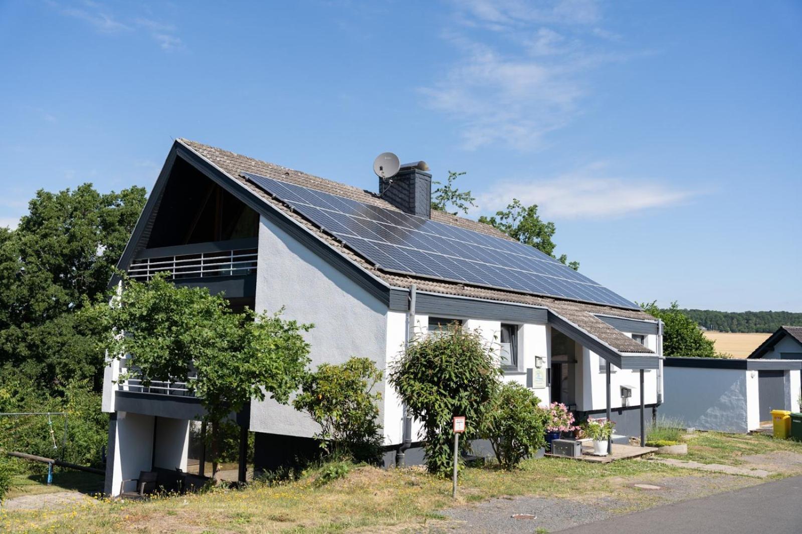 Ferienhaus Schoene Aussicht Ferienwohnung Rot Hemfurth-Edersee Exteriör bild